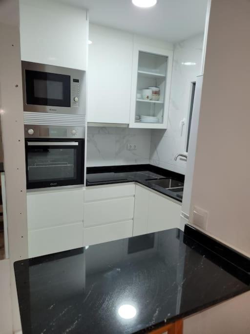 Apartamento Bajo Con Terraza Y Piscina Торевьиа Экстерьер фото