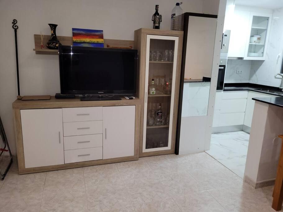 Apartamento Bajo Con Terraza Y Piscina Торевьиа Экстерьер фото