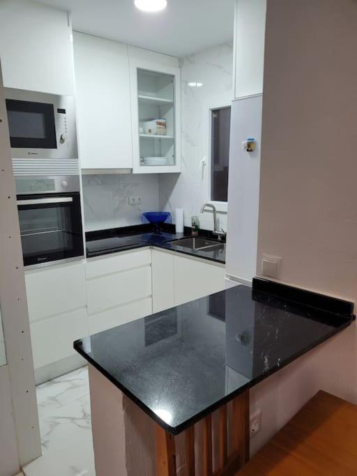 Apartamento Bajo Con Terraza Y Piscina Торевьиа Экстерьер фото