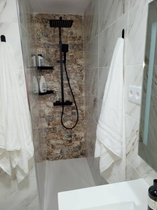 Apartamento Bajo Con Terraza Y Piscina Торевьиа Экстерьер фото
