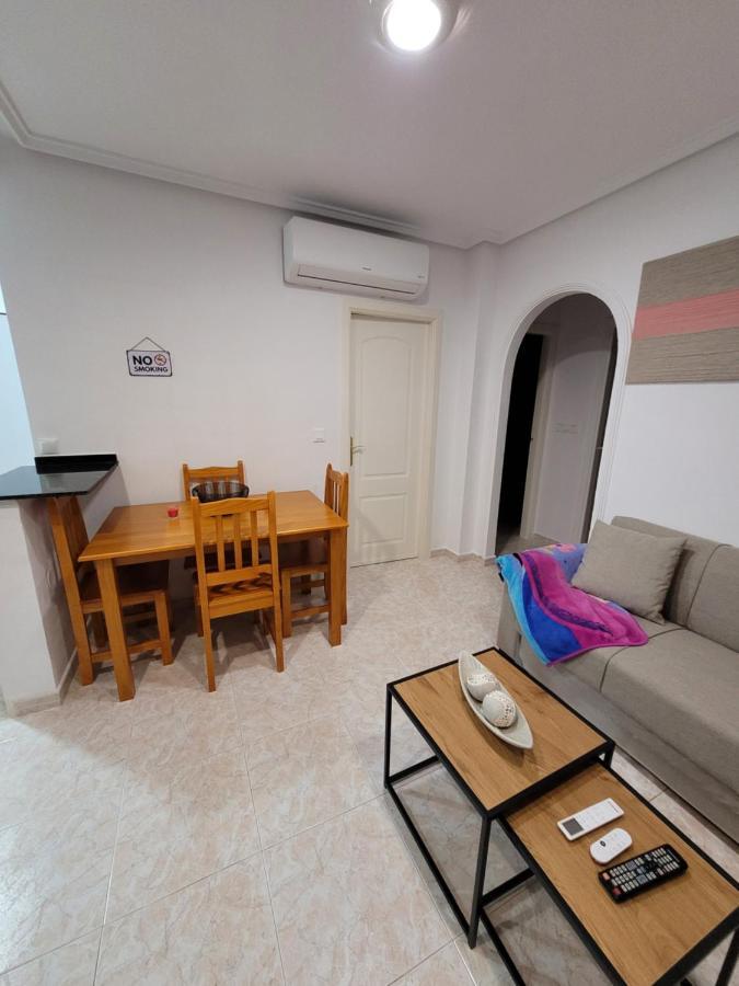 Apartamento Bajo Con Terraza Y Piscina Торевьиа Экстерьер фото